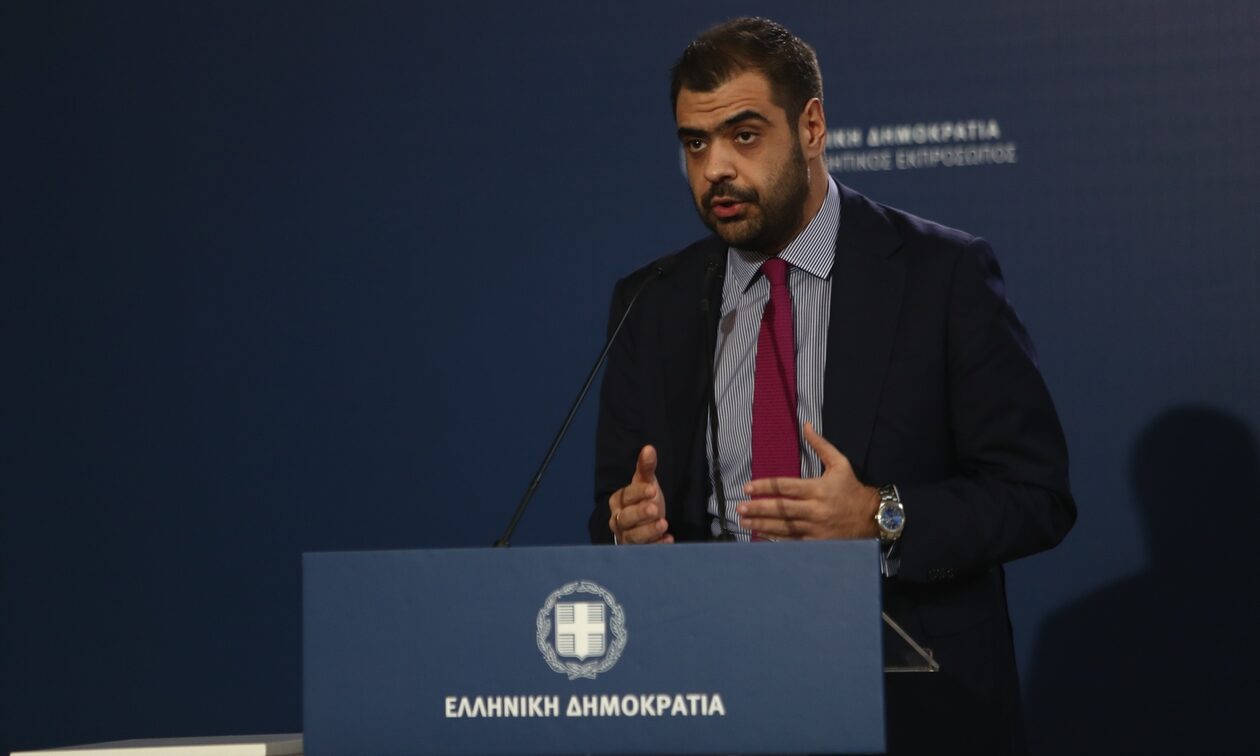 Παύλος Μαρινάκης: Live oι ανακοινώσεις των μέτρων για την οπαδική βία
