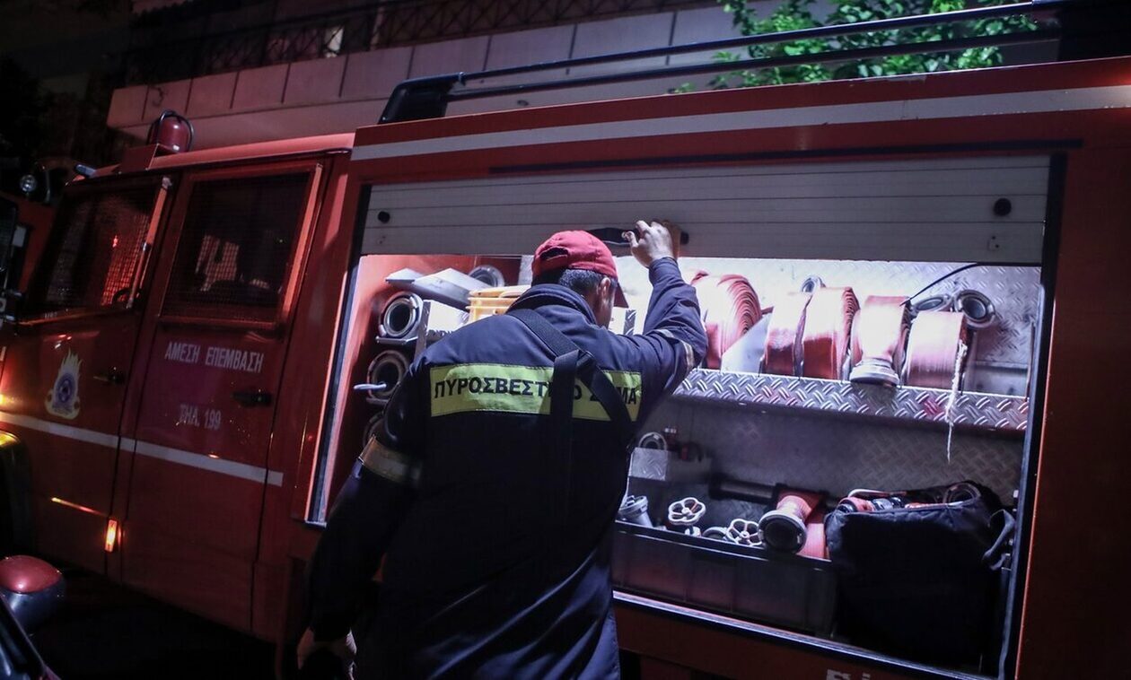 Θεσσαλονίκη: Φωτιά σε διαμέρισμα στη Δελφών – Στο νοσοκομείο δύο άτομα