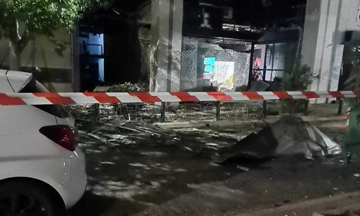Έκρηξη βόμβας στον Πειραιά - Υλικές ζημιές σε κτήριο που στεγάζει γραφεία