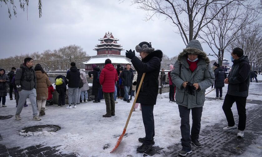 Κίνα: Στα λευκά το Πεκίνο - Δριμύ ψύχος και χιονοθύελλες σαρώνουν τη χώρα