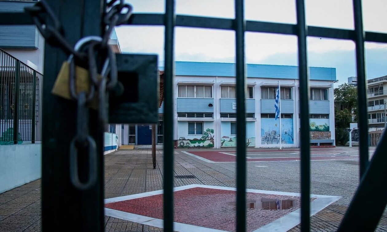 Η κυβέρνηση «άδειασε» τη Μιχαηλίδου για φράση της σχετικά με τις συγχωνεύσεις των σχολείων