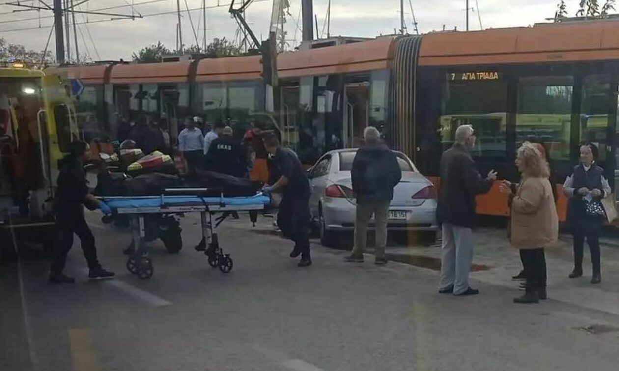 Παλαιό Φάληρο: Βίντεο ντοκουμέντο από τη σύγκρουση οχήματος με τραμ - Ένας νεκρός