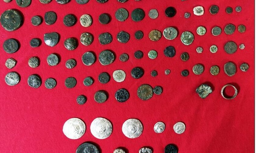Δίωξη σε 63χρονο για αρχαιοκαπηλία: Θα μετέφερε παράνομα αρχαία νομίσματα στη Γερμανία