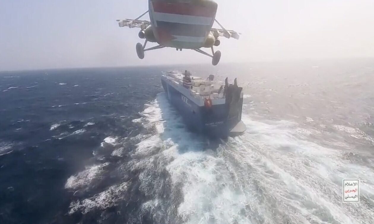 Ερυθρά Θάλασσα: Νέα πυραυλική επίθεση των Χούθι σε φορτηγό πλοίο