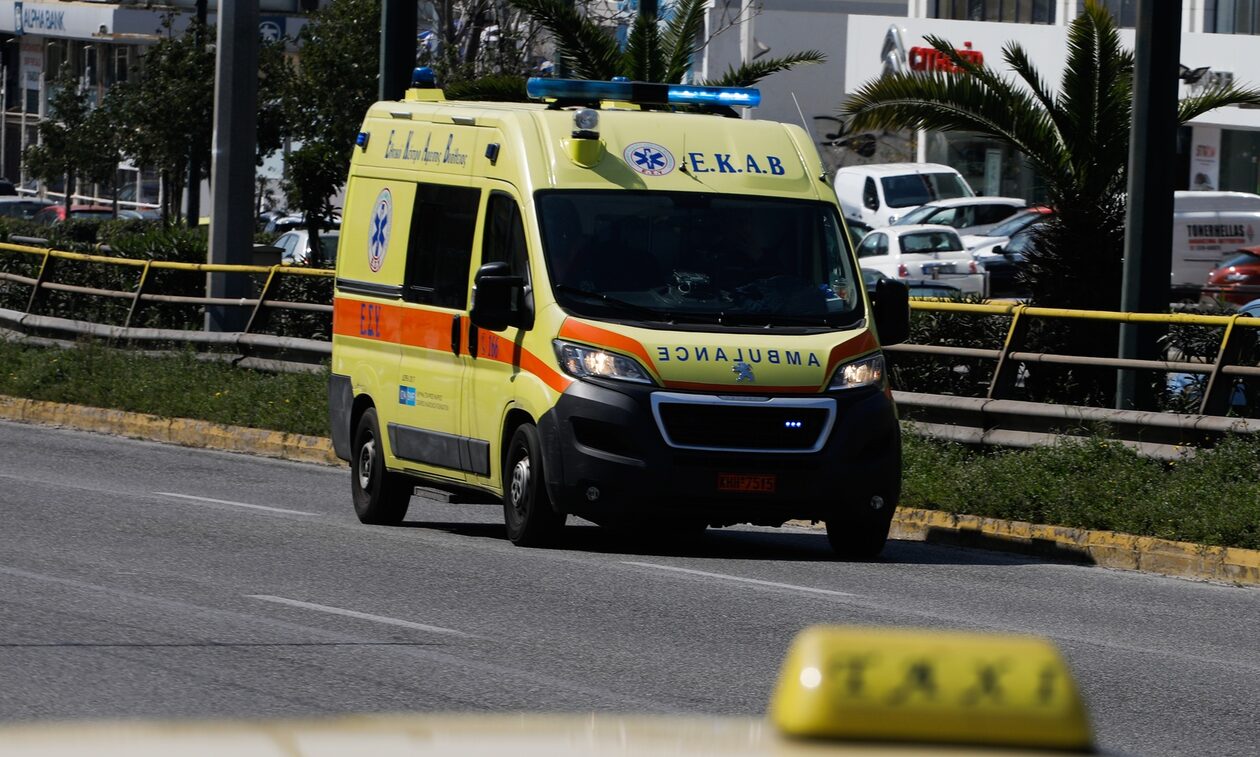 Νίκαια: Έξι μαθητές τραυματίστηκαν από σύγκρουση σχολικού με φορτηγό