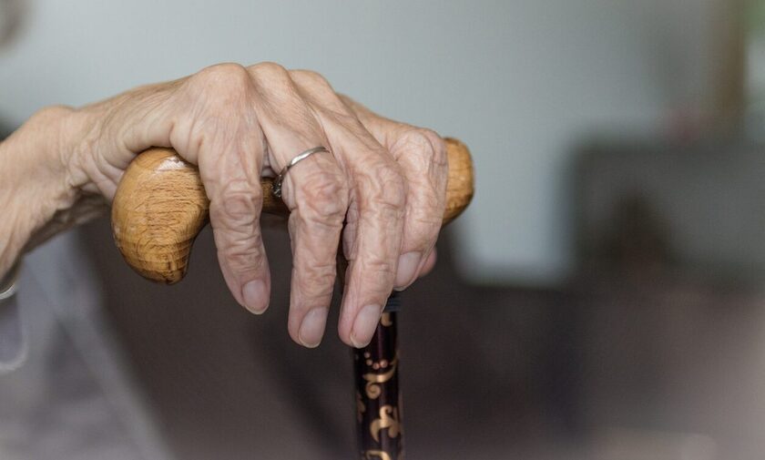 Ιεράπετρα: Για απόπειρα ανθρωποκτονίας διώκεται ο 26χρονος που ξυλοκόπησε την 86χρονη στο σπίτι της
