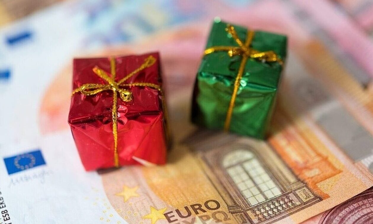 Δώρο Χριστουγέννων 2023: Πότε πληρώνεται και πώς υπολογίζεται