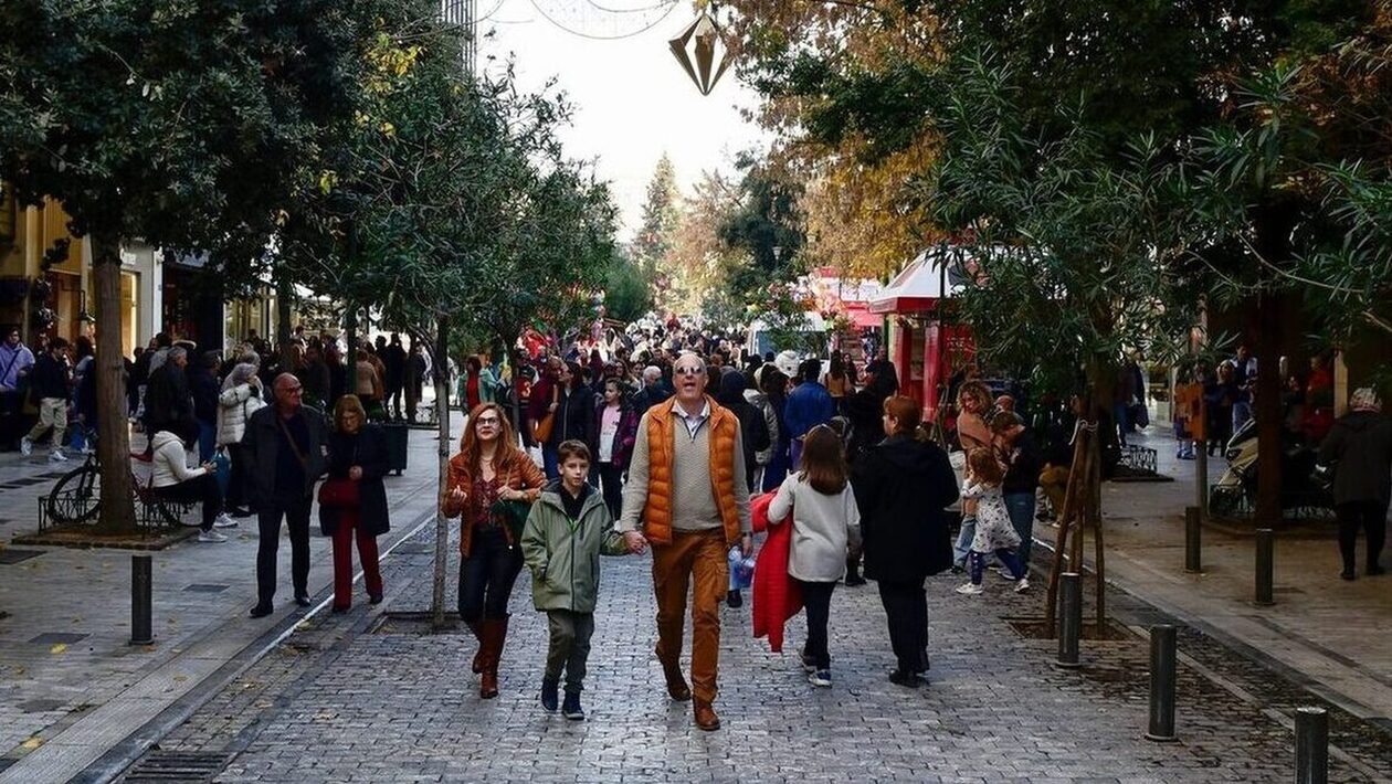 Εορταστικό ωράριο 2023: Ποιες Κυριακές θα είναι ανοιχτά τα καταστήματα σε Αθήνα και Θεσσαλονίκη