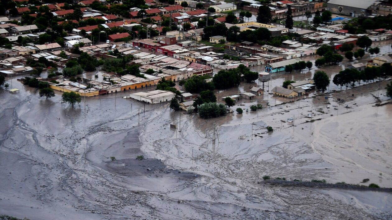 Αργεντινή: Τουλάχιστον 13 νεκροί εξαιτίας σφοδρής καταιγίδας που πλήττει χώρα