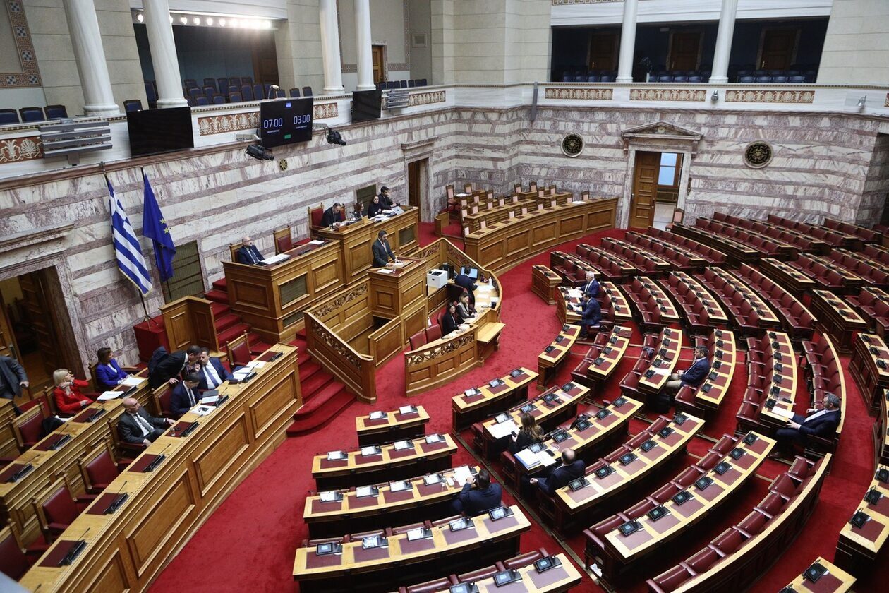 Βουλή: Σήμερα η ψήφιση του προϋπολογισμού - Το μεσημέρι οι ομιλίες των πολιτικών αρχηγών