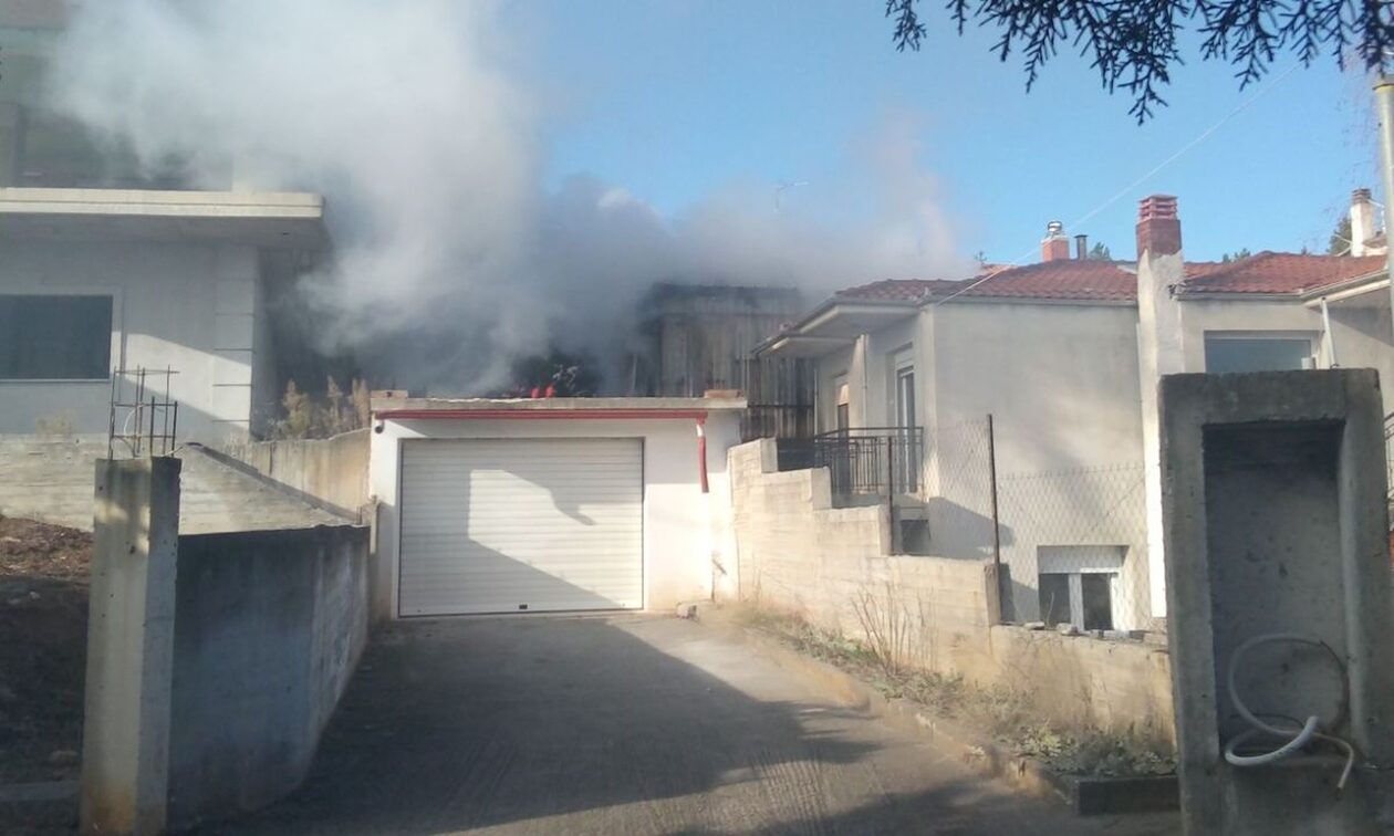 Κοζάνη: Φωτιά σε αποθήκη σπιτιού – Απεγκλωβίσθηκε μία ηλικιωμένη γυναίκα