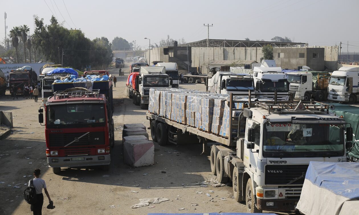 Λωρίδα της Γάζας:Ιδιωτικό φορτηγό με ανθρωπιστική βοήθεια για πρώτη φορά από την έναρξη του πολέμου