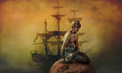 To άγαλμα της Μικρής Γοργόνας είναι βασισμένο στο ομώνυμο παραμύθι του Δανού συγγραφέα Χανς Κρίστιαν