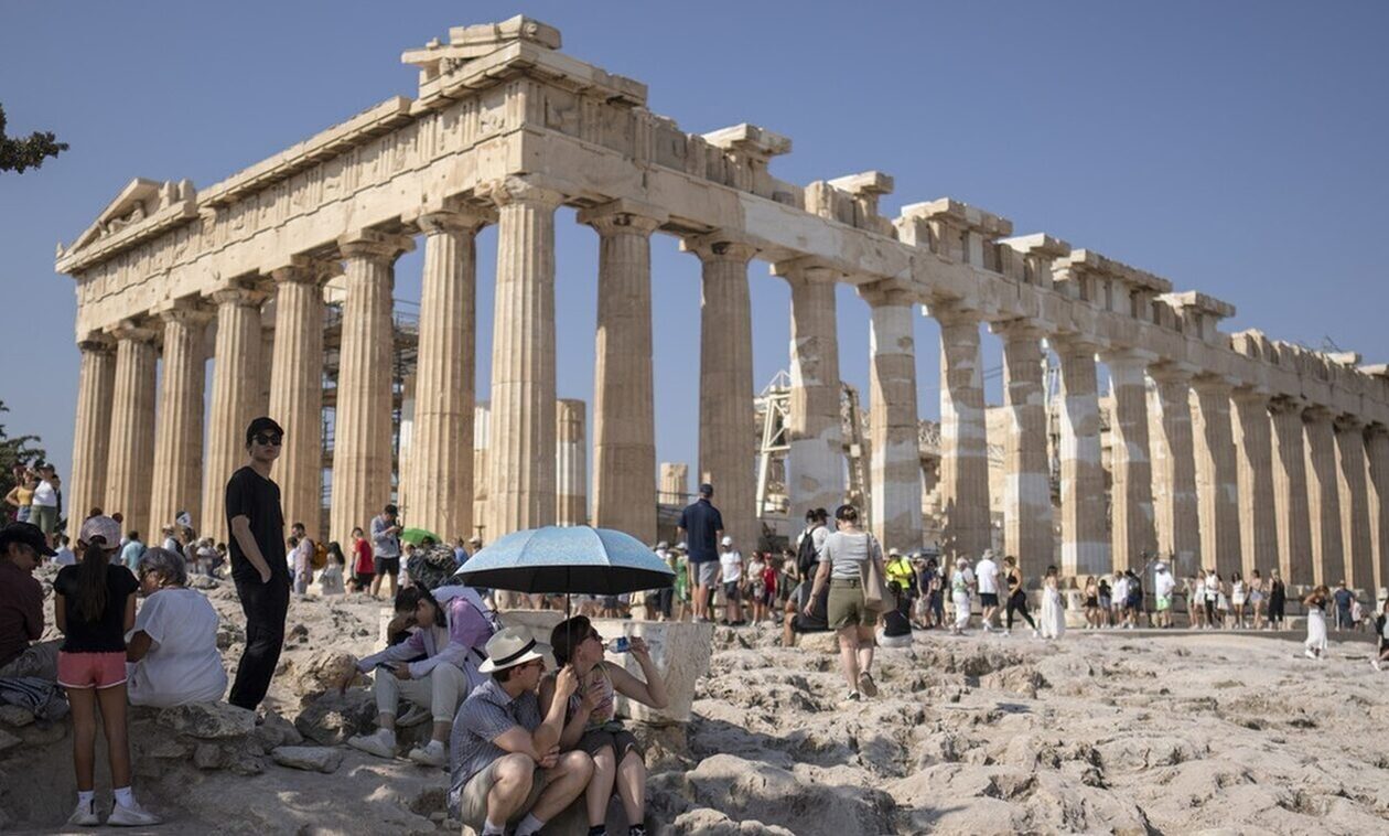 ΥΠΠΟ: Στα 30 ευρώ το εισιτήριο για την Ακρόπολη - Πόσο κοστίζουν οι υπόλοιποι αρχαιολογικοί χώροι