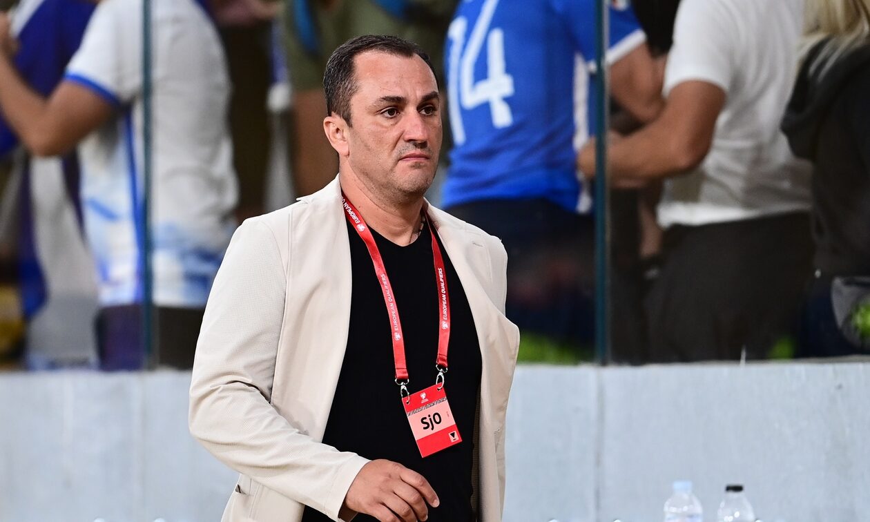 Super League: Θέλει ντέρμπι με Έλληνες διαιτητές και ξένους στο VAR o Μάνταλος