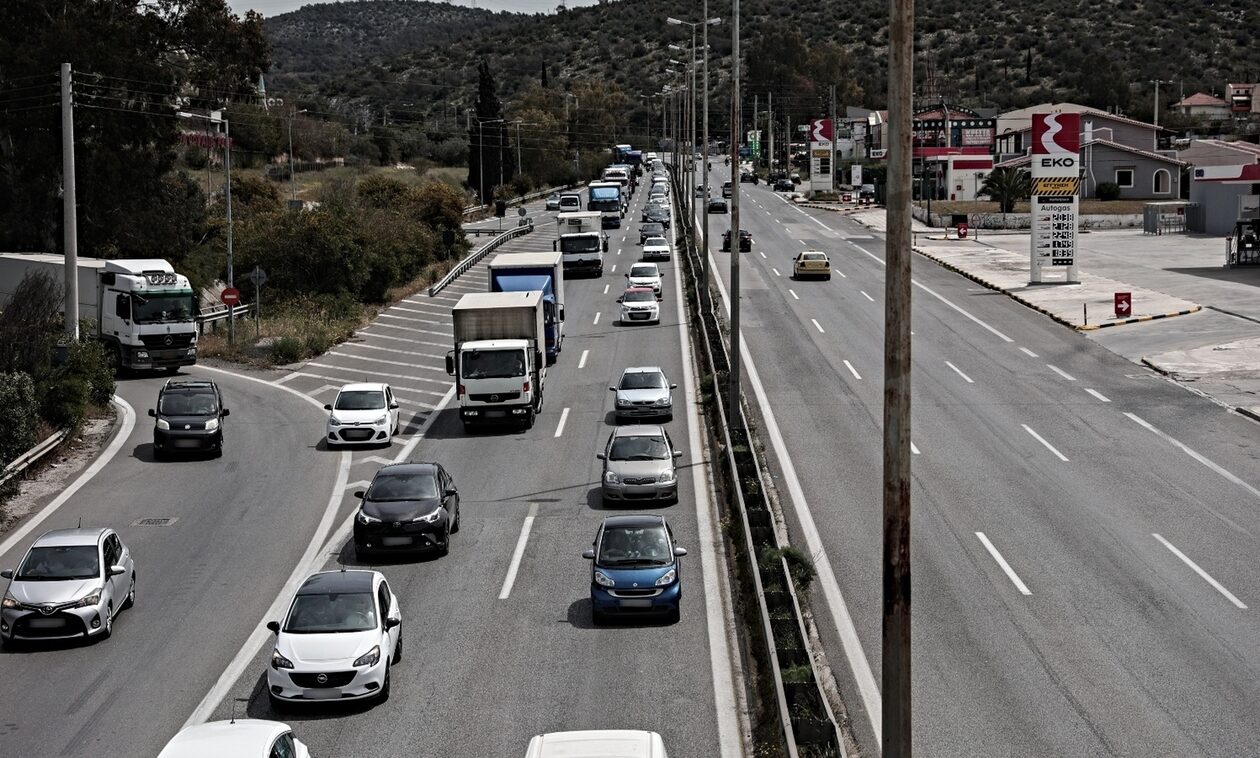Κίνηση τώρα: «Ουρές» στην Αθηνών – Λαμίας λόγω τροχαίου, καθυστερήσεις σε Κηφισό και Αττική Οδό