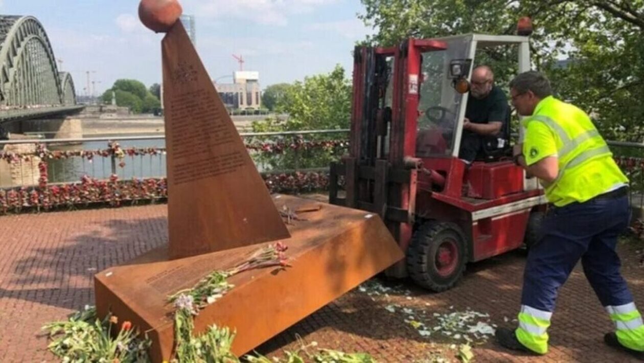 Κολωνία: Αφαιρείται μνημείο της Γενοκτονίας των Αρμενίων μετά από πίεση Γκρίζων Λύκων