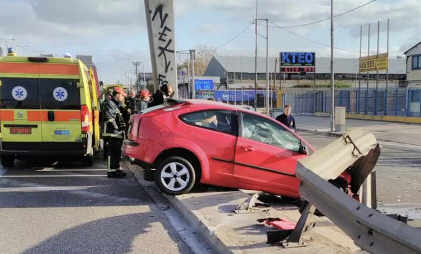 Κίνδυνος-θάνατος για τους οδηγούς της Αττικής: Σε άθλια κατάσταση πολλά στηθαία ασφαλείας