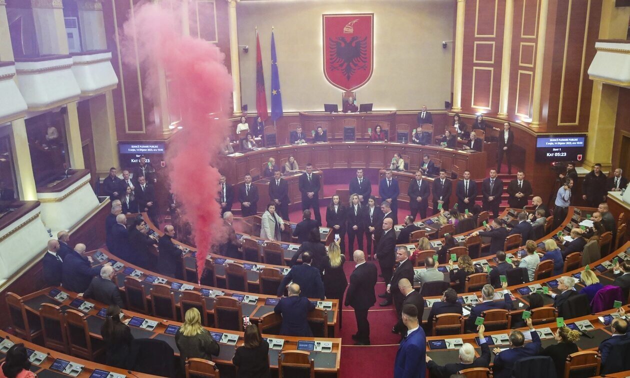 Πολιτική κρίση στην Αλβανία λόγω Μπελέρη - Υπό πίεση ο Ράμα