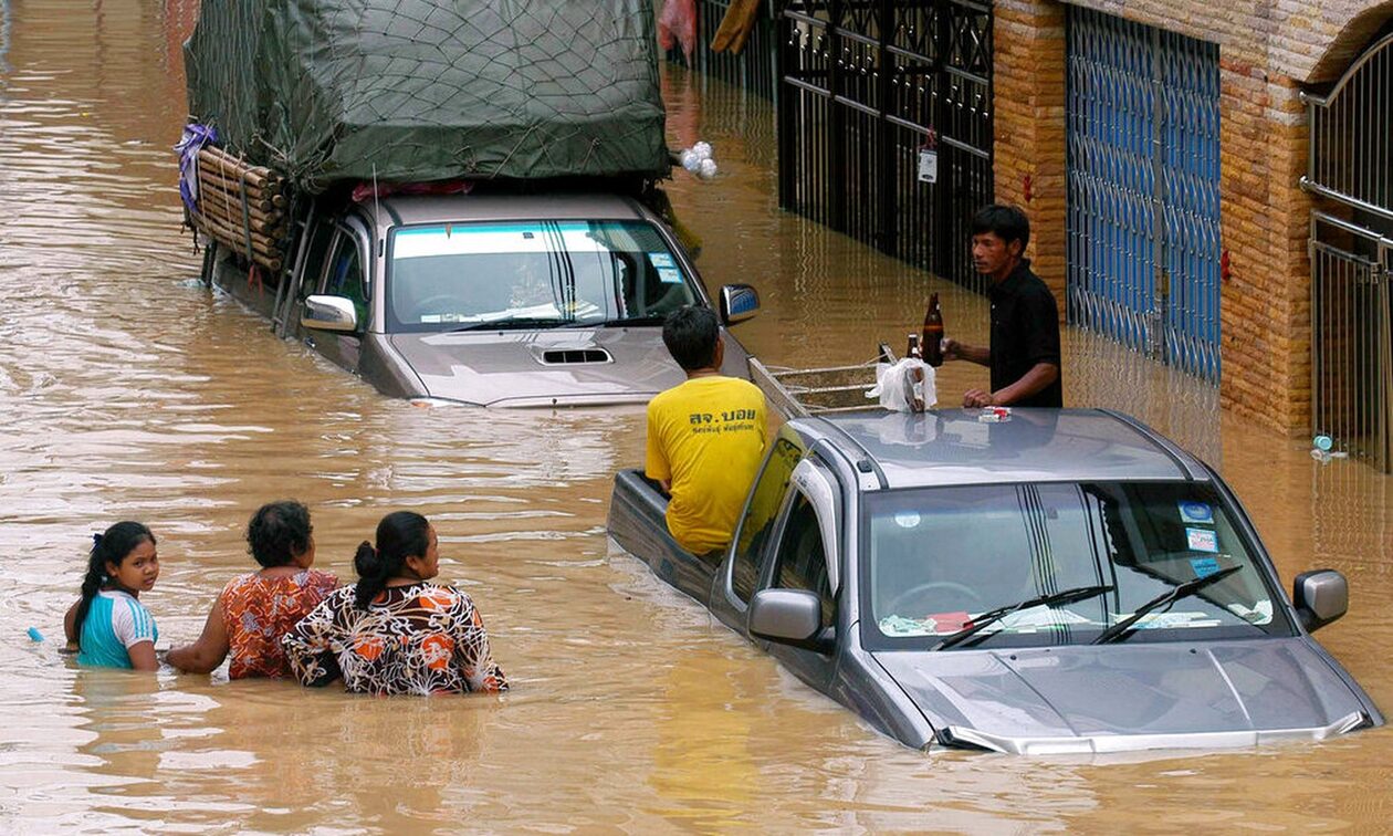 Στο έλεος κακοκαιρίας η Ταϊλάνδη: Σαρωτικές πλημμύρες στο νότο της χώρας