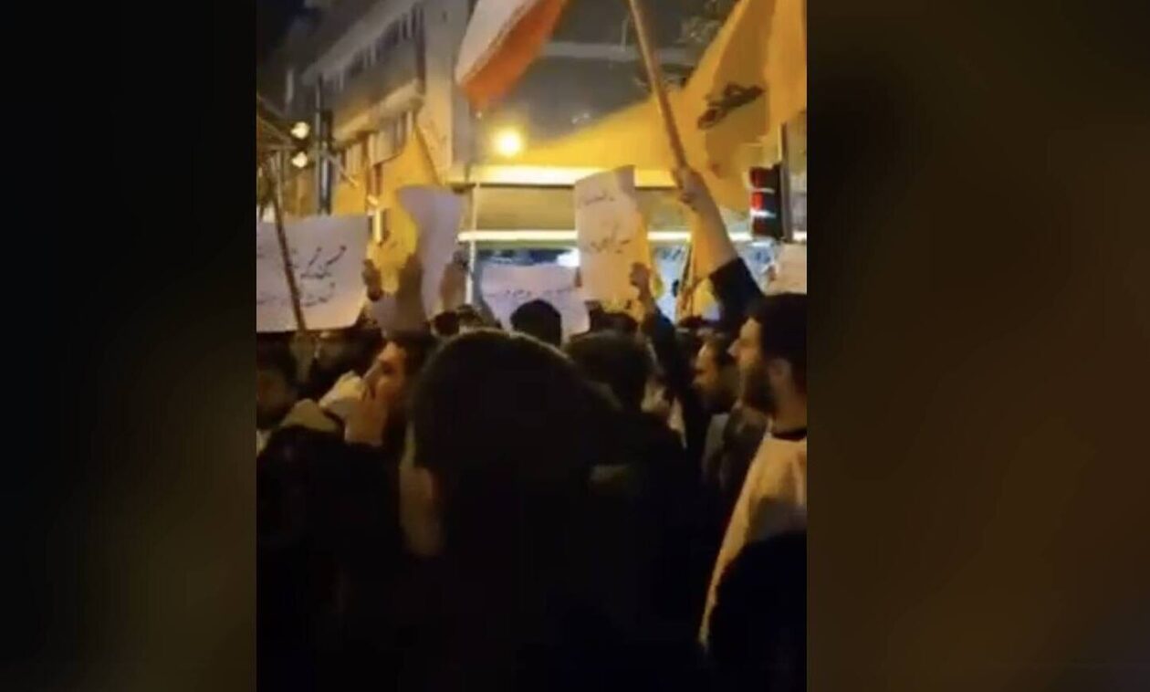 Το Ιράν απαιτεί εκδίκηση από το Ισραηλ - Χιλιάδες διαδηλώνουν και ζητούν αντίποινα