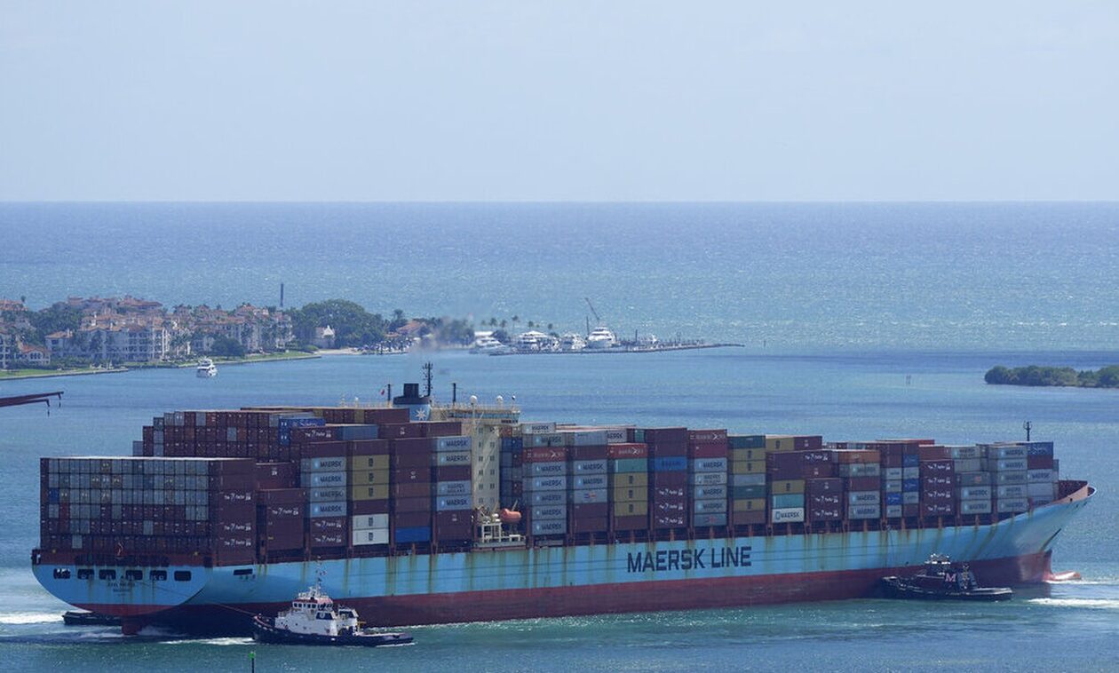 Ερυθρά Θάλασσα: Η Μaersk προγραμματίζει τον διάπλου δεκάδων πλοίων μέσω της Διώρυγας του Σουέζ
