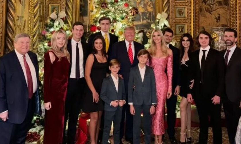 Η οικογενειακή φωτογραφία των Τραμπ