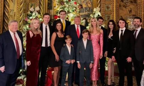 HΠΑ: Γιατί η Μελάνια Τραμπ απουσίαζε από την οικογενειακή Χριστουγεννιάτικη κάρτα