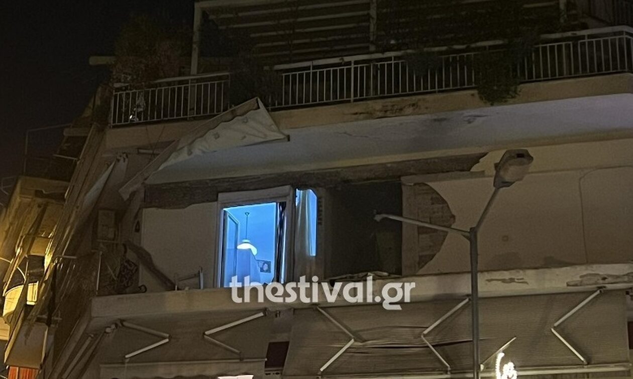 Έκρηξη σε διαμέρισμα στη Θεσσαλονίκη: Με εγκαύματα δευτέρου βαθμού ο Πακιστανός ένοικος (εικόνες)