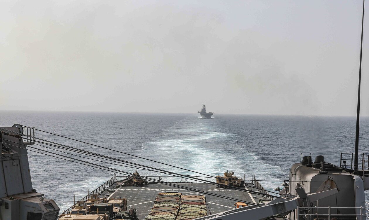 Ερυθρά Θάλασσα: Αμερικανικά ελικόπτερα σκότωσαν αντάρτες Χούτι που επιτέθηκαν σε εμπορικό πλοίο