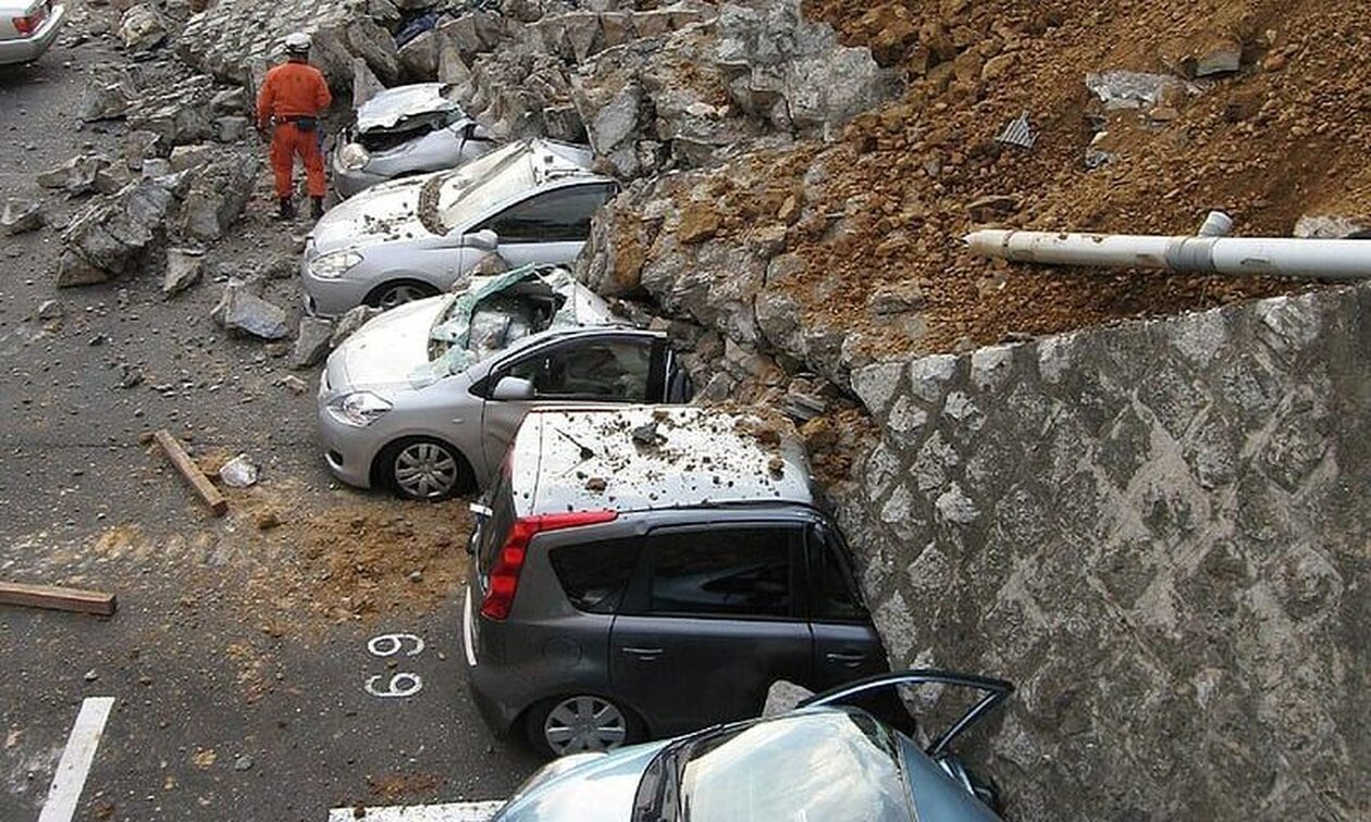 Σεισμός στην Ιαπωνία: Εφιάλτης δίχως τέλος - Ανησυχία για το αν τα 7,6 Ρίχτερ ήταν η κύρια δόνηση