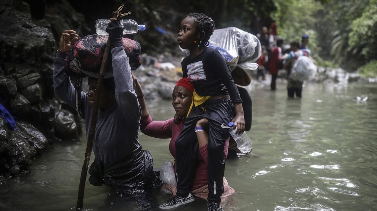 Μεταναστευτικό: Πάνω από 520.000 μετανάστες διέσχισαν τη ζούγκλα Κολομβίας - Παναμά προς τις ΗΠΑ