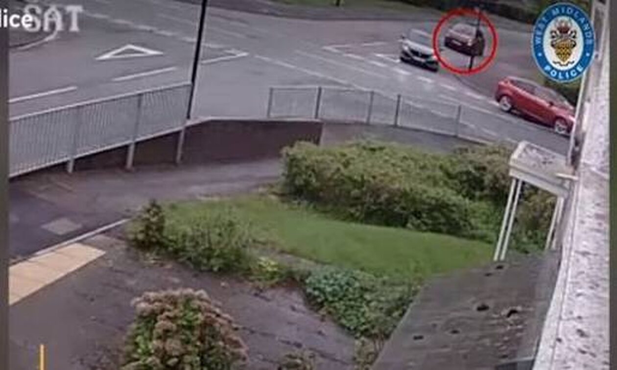 Βρετανία: Αυτοκίνητο παρασέρνει 71χρονη ποδηλάτισσα στη Βρετανία - Βίντεο - σοκ