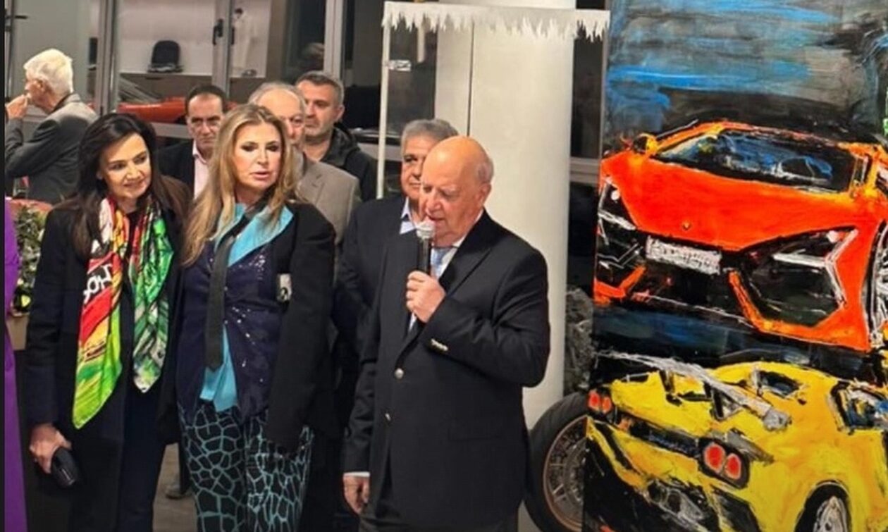 Μίνα Παπαθεοδώρου - Βαλυράκη: Αποκαλυπτήρια του έργου της «60 years Lamborghini Anniversary»