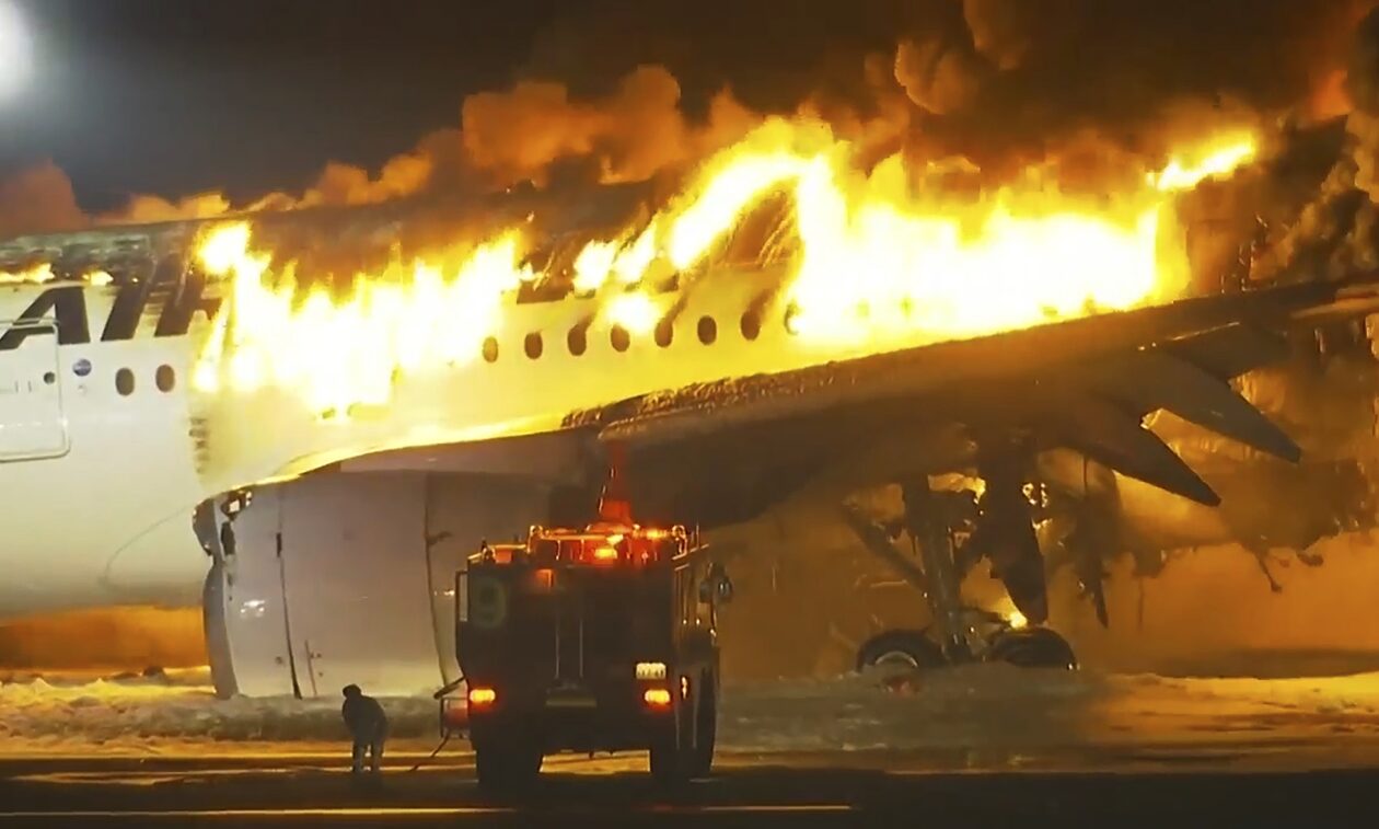 Ιαπωνία: Στα 105 εκατομμύρια δολάρια η ζημιά στο αεροσκάφος της Japan Airlines
