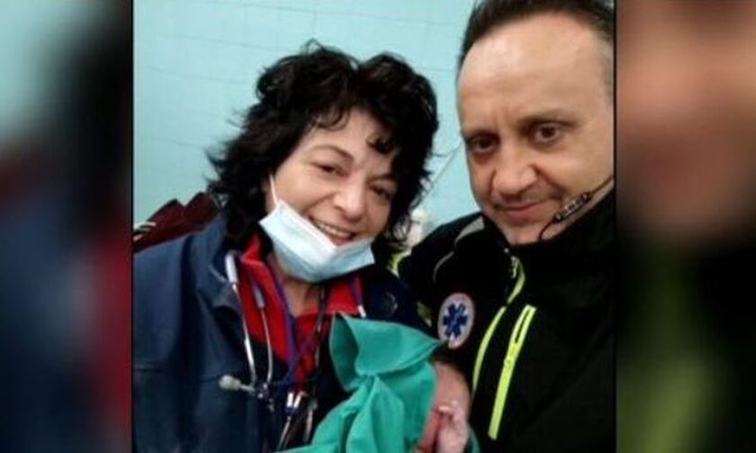 Κάρπαθος: Έγκυος γέννησε μετά από περιπετειώδη αεροδιακομιδή στην Αθήνα - Σωτήρια επέμβαση του ΕΚΑΒ