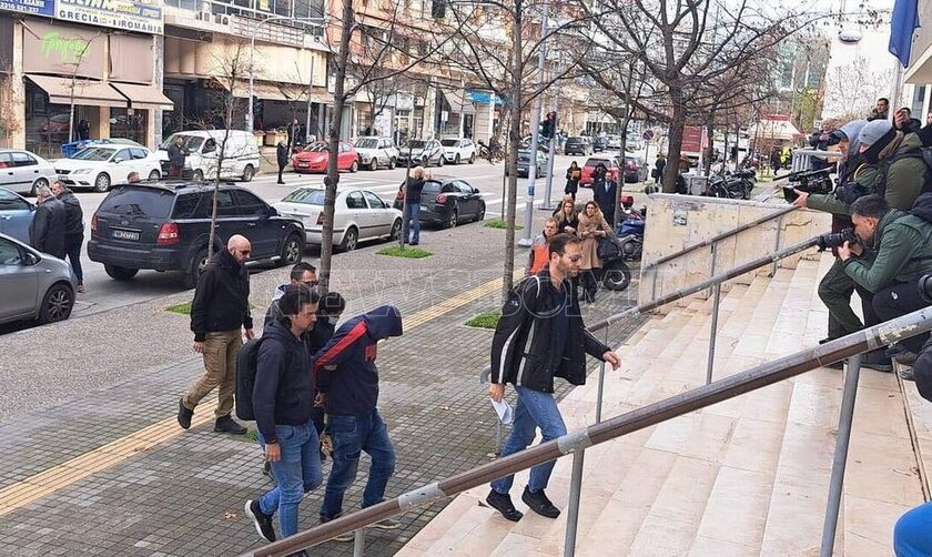 Θεσσαλονίκη: Προθεσμία για το Σάββατο πήραν οι 2 κατηγορούμενοι για τη δολοφονία της εγκύου