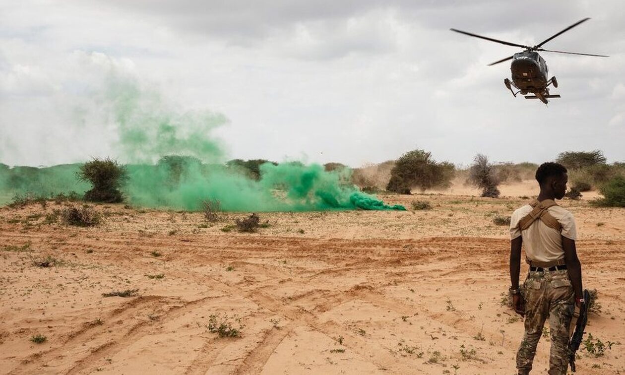 Σομαλία: Συντριβή ελικοπτέρου του ΟΗΕ – Πληροφορίες ότι οι επιβαίνοντες απήχθησαν από τζιχαντιστές