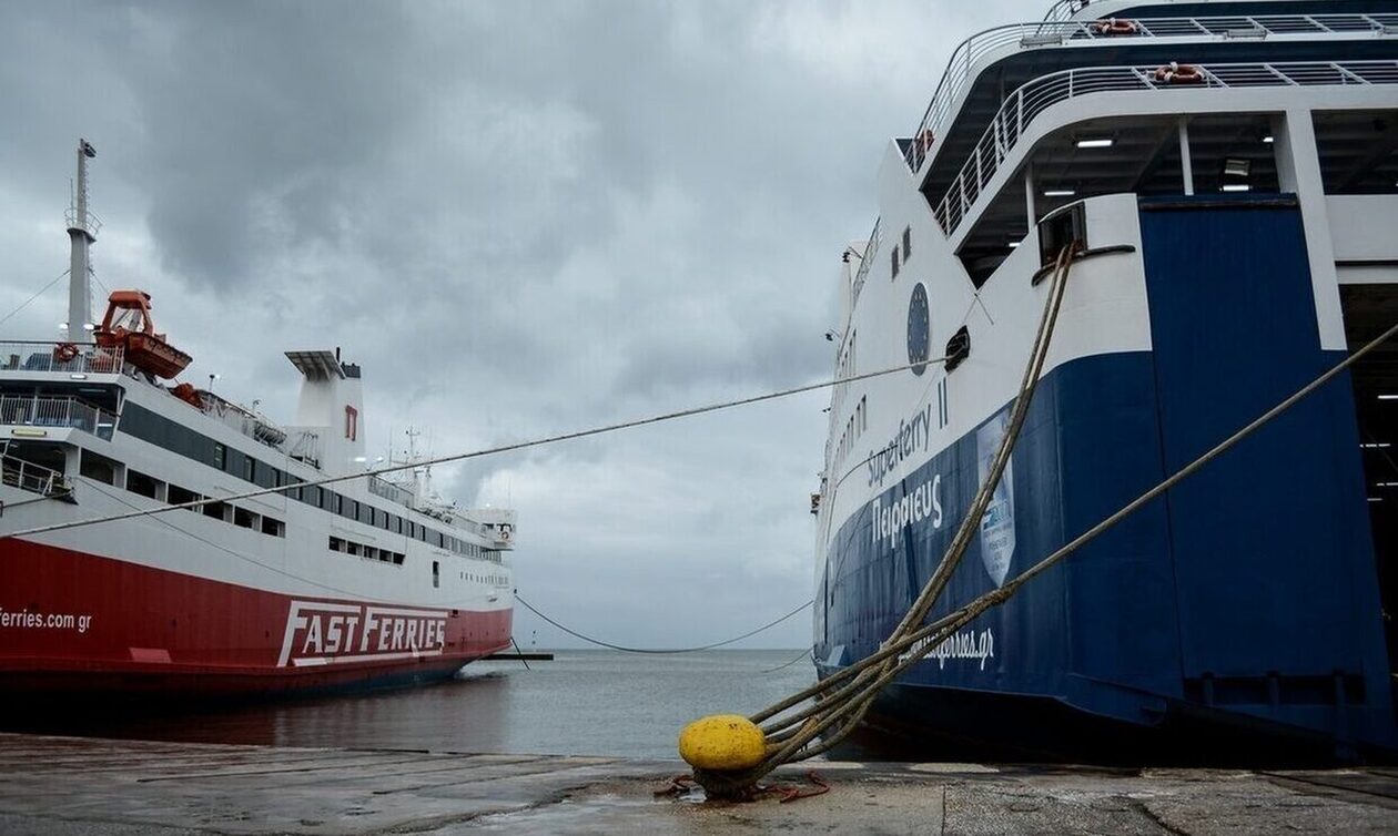 Πειραιάς: Βλάβη σε πλοίο με προορισμό την Αίγινα - Ταλαιπωρία για 130 επιβάτες