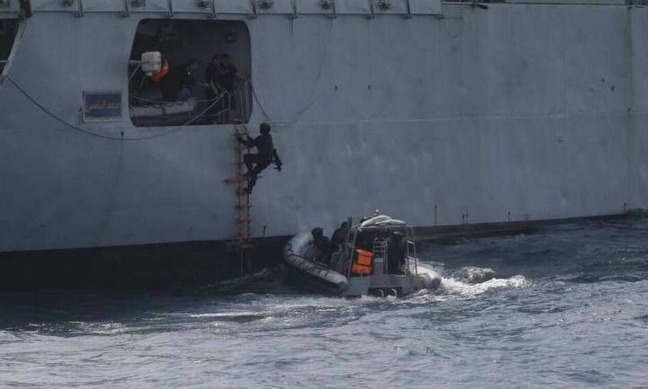 Κόλπος του Ομάν: Αναφορές για κατάληψη πλοίου ελληνικών συμφερόντων