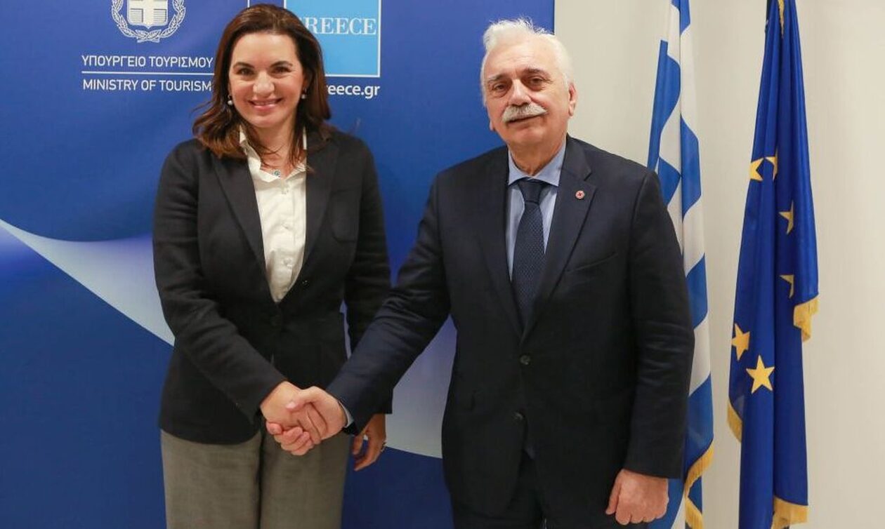 Ο Πρόεδρος του Ελληνικού Ερυθρού Σταυρού συναντήθηκε με  την Υπουργό Τουρισμού