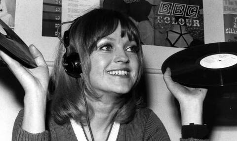 Annie Nightingale: Πέθανε η πρωτοπόρος ραδιοφωνική παραγωγός του Radio 1 του BBC