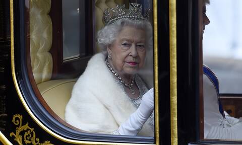 Οι τελευταίες ημέρες της βασίλισσας: Νέο βιβλίο με αποκαλύψεις μέσα από το παλάτι