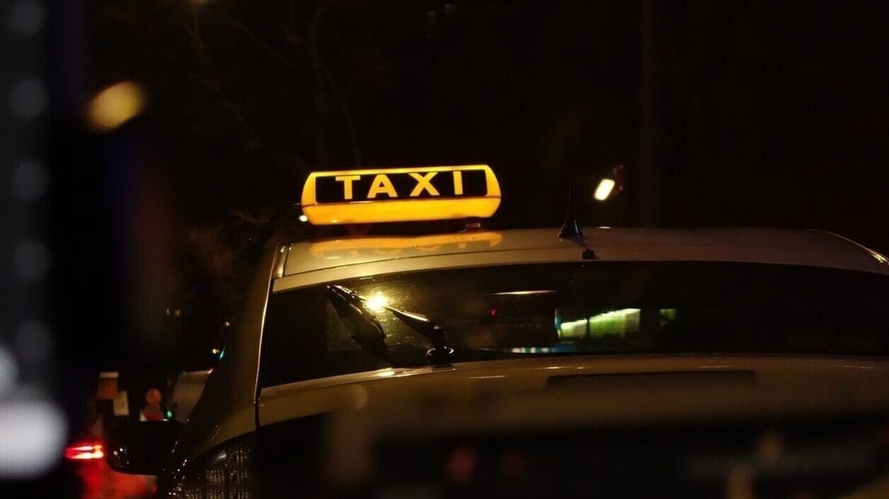 Πάτρα: Λήστεψαν οδηγό ταξί με μαχαίρι - Ανθρωποκυνηγητό από την Αστυνομία