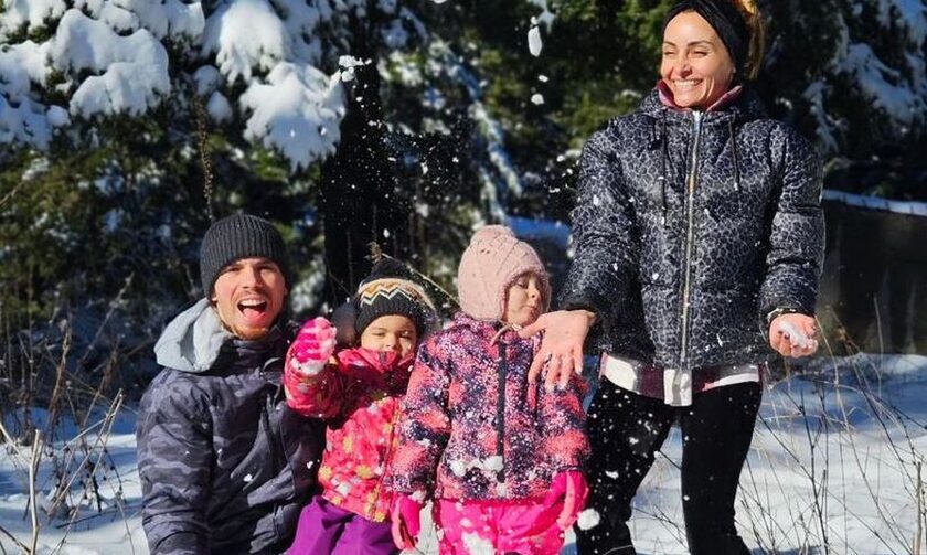 Βασιλική Μιλλούση: Απόδραση στα χιόνια με τις κόρες της