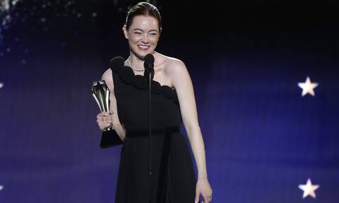 Critics Choice Awards 2024: H Έμα Στόουν Καλύτερη Ηθοποιός - Σάρωσε το «Oppenheimer»