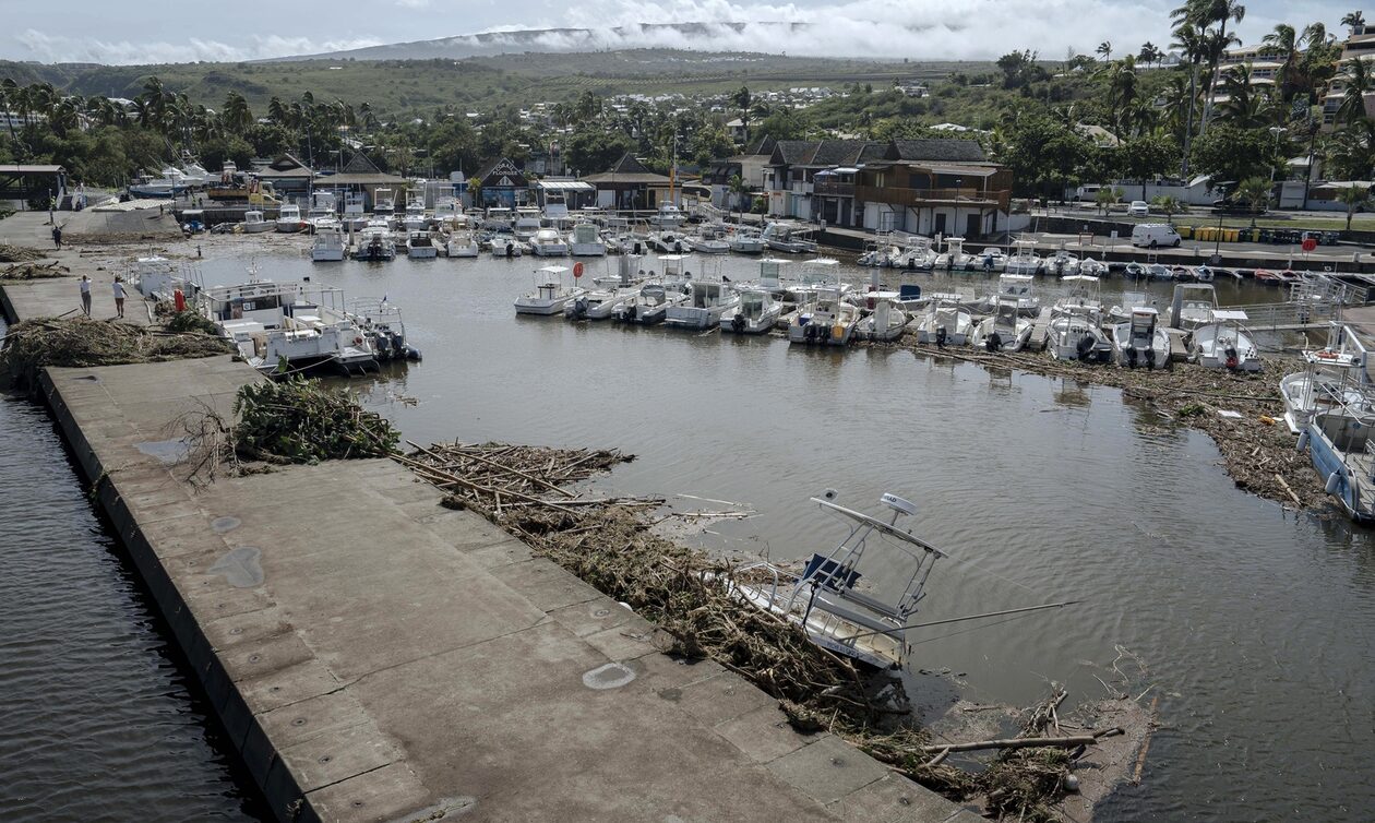 Κυκλώνας «χτύπησε» νησιά του Ινδικού Ωκεανού - Πάνω από τρεις νεκροί στη νήσο Ρεϊνιόν
