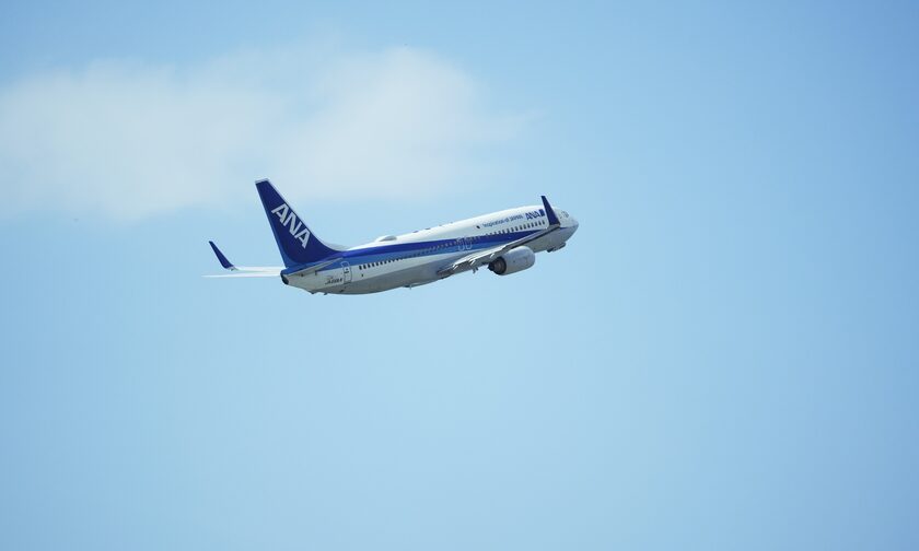 ΗΠΑ: Επιβάτης πτήσης δάγκωσε την αεροσυνοδό - Το αεροπλάνο επέστρεψε στο Τόκιο