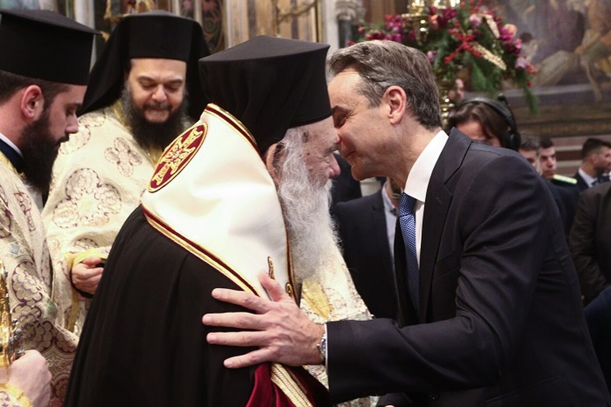 Συνάντηση Μητσοτάκη με τον Αρχιεπίσκοπο - Έκτακτη σύγκληση της Ιεραρχίας για τον γάμο στα ομόφυλα