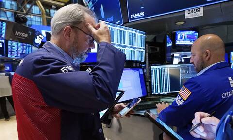 Κλίμα αβεβαιότητας και πτώση στη Wall Street